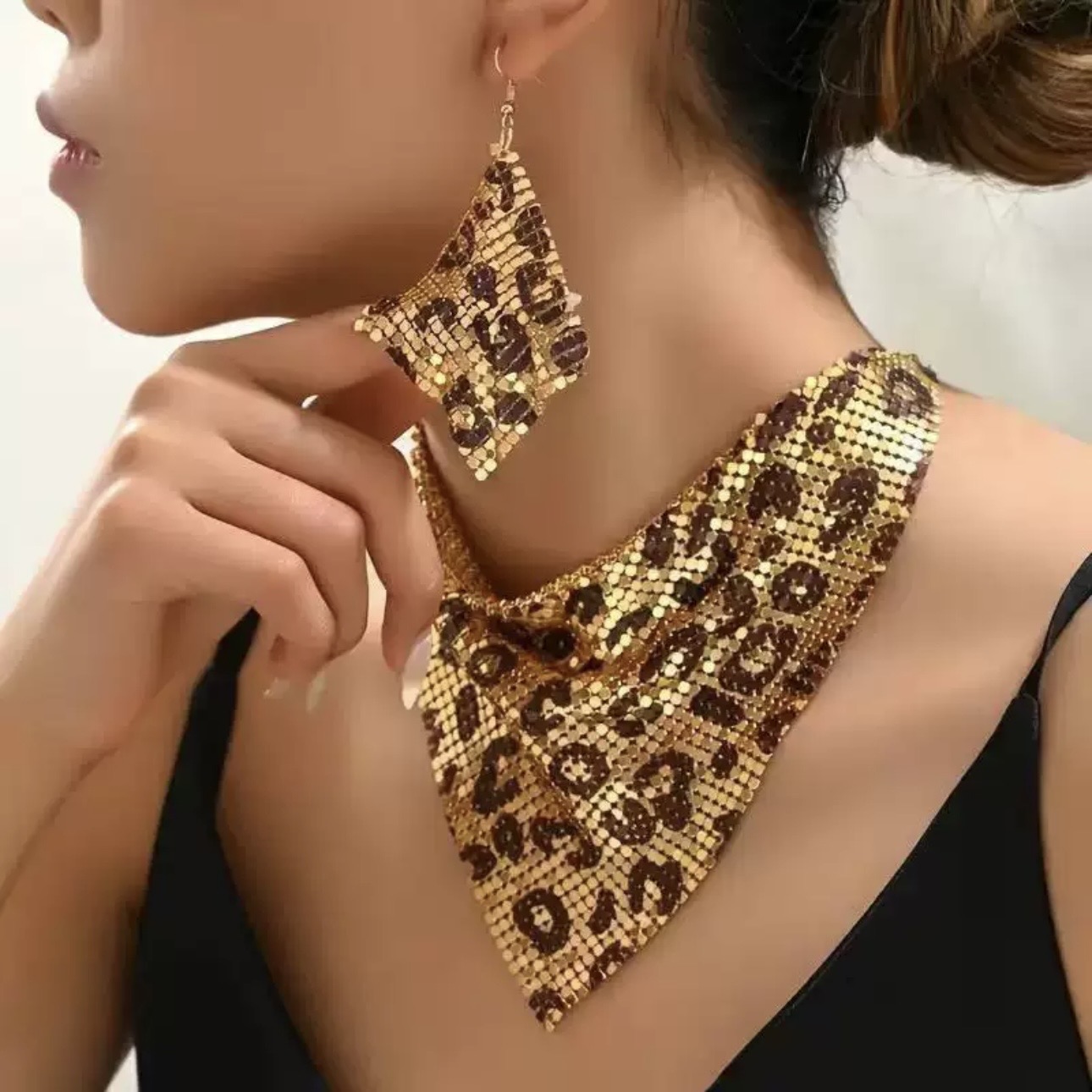 گردنبند زنانه پلنگی مدل C20